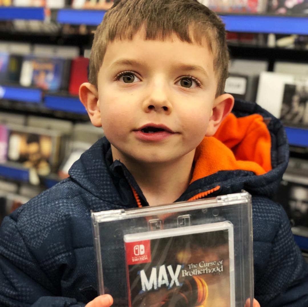 Max, the curse of brotherhood. – menino.com